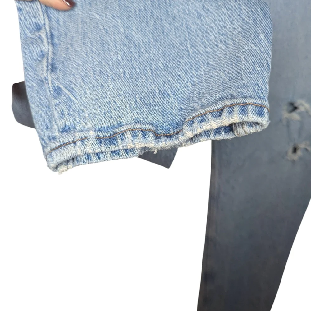 Abercrombie & Fitch Jeans Size 28/6 90s Straight Leg Ultra High Rise Distressed